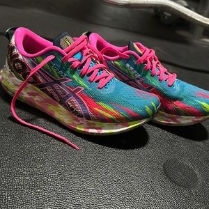 Womens ASICS Noosa Tri 13
